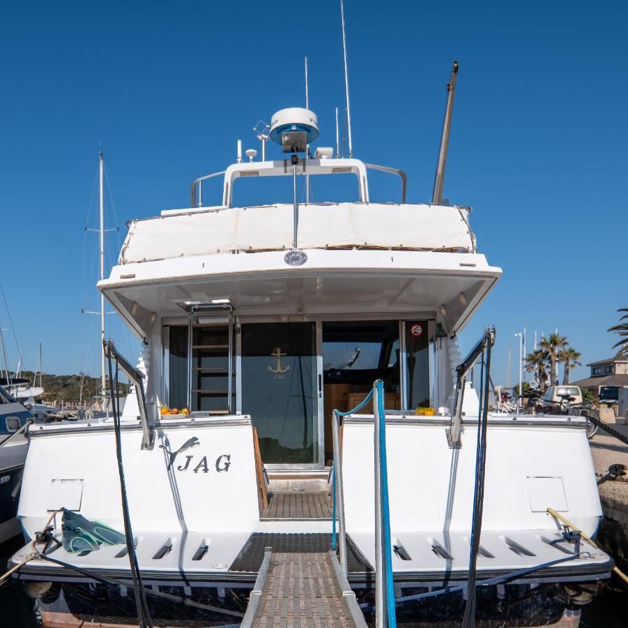Hebergements Bateaux A Quai Porquerolles Ngoại thất bức ảnh