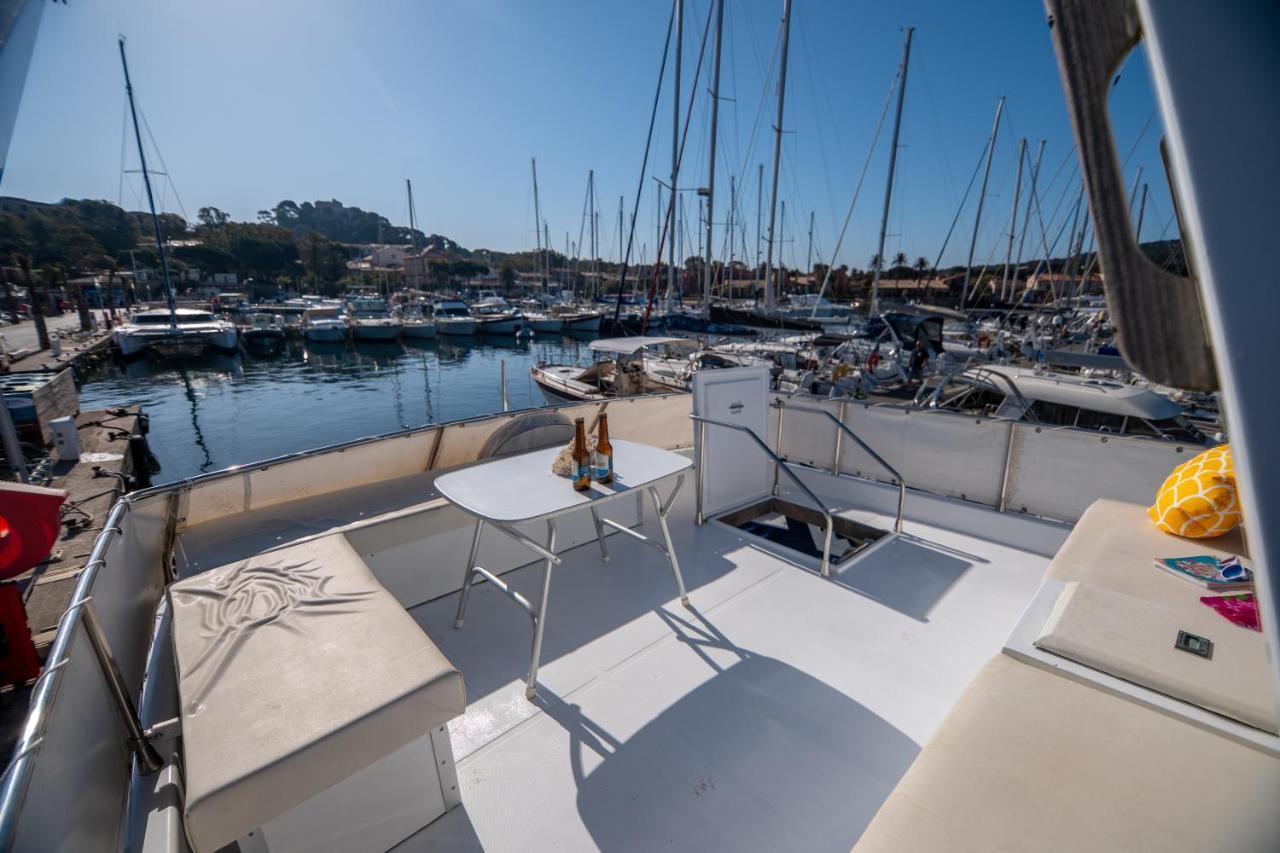 Hebergements Bateaux A Quai Porquerolles Ngoại thất bức ảnh