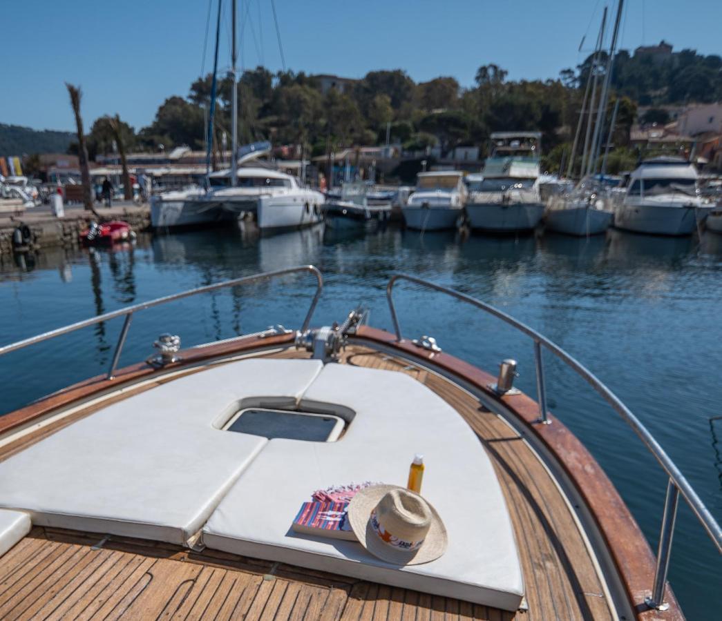 Hebergements Bateaux A Quai Porquerolles Ngoại thất bức ảnh